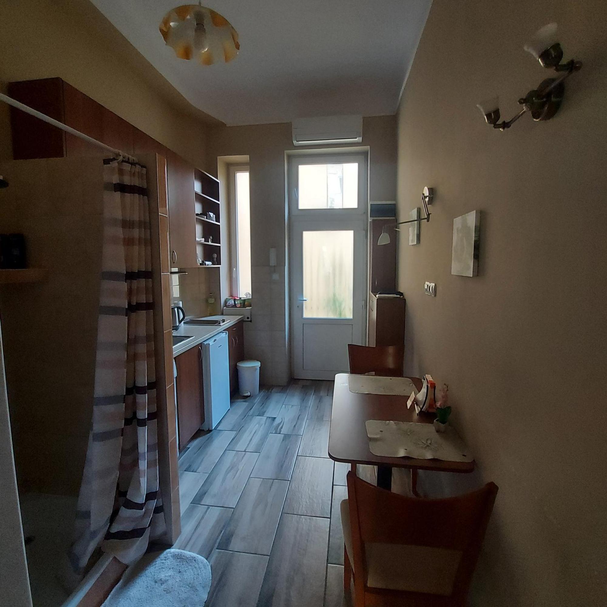 Cute Apartment Close To The Center Budapest Esterno foto
